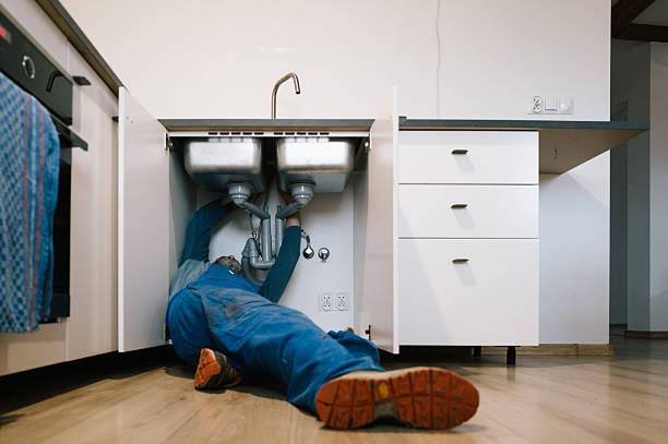 Professional Leak Detection technician working in Palm Desert, CA